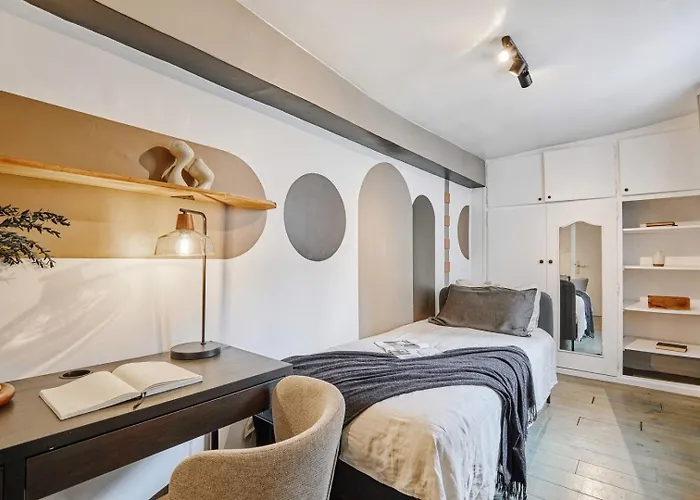 Mermer - 2 A Folie-mericourt باريس